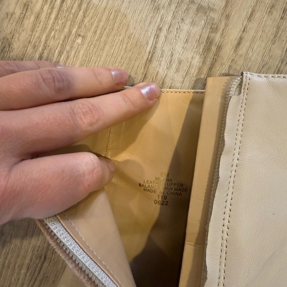 Marc Fisher Cream Ankle Boots 8 - Picture 5 of 6